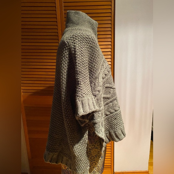 La Fée Maraboute cable knit cardigan. Size 1 - Picture 3 of 8